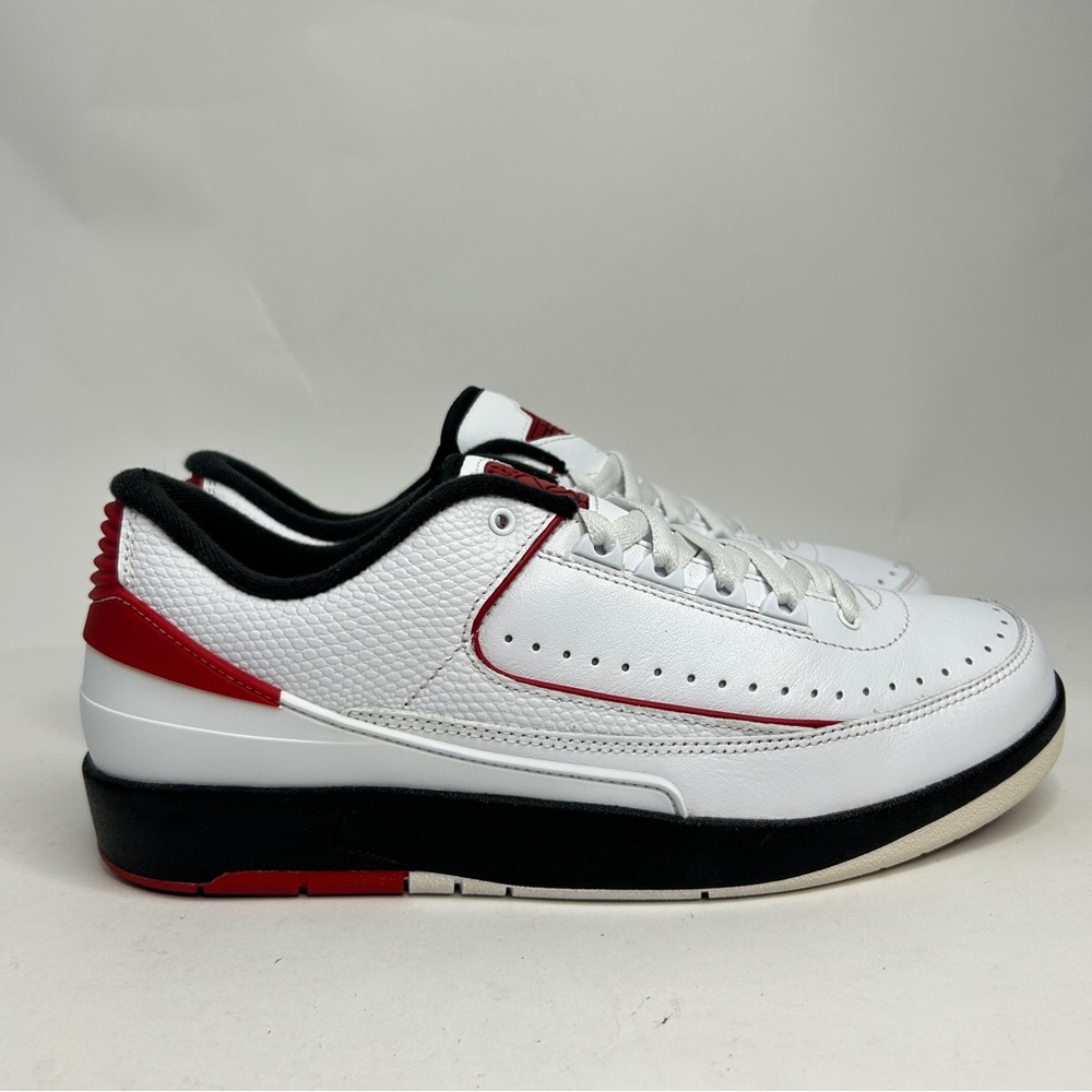 Nike Air Jordan 2 Retro Low “Chicago” 2023 - Picture 4 of 8